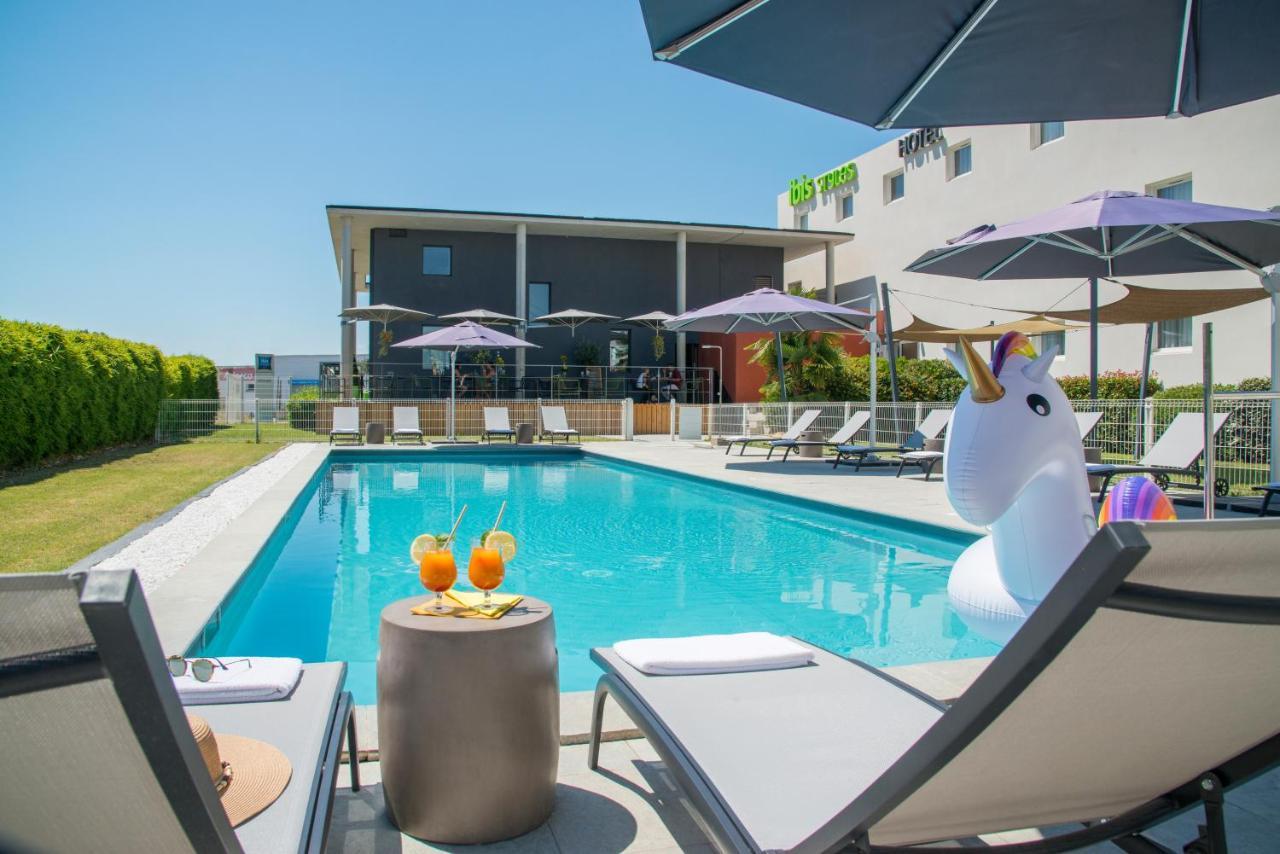 Ibis Styles Pertuis Portes Du Luberon Εξωτερικό φωτογραφία