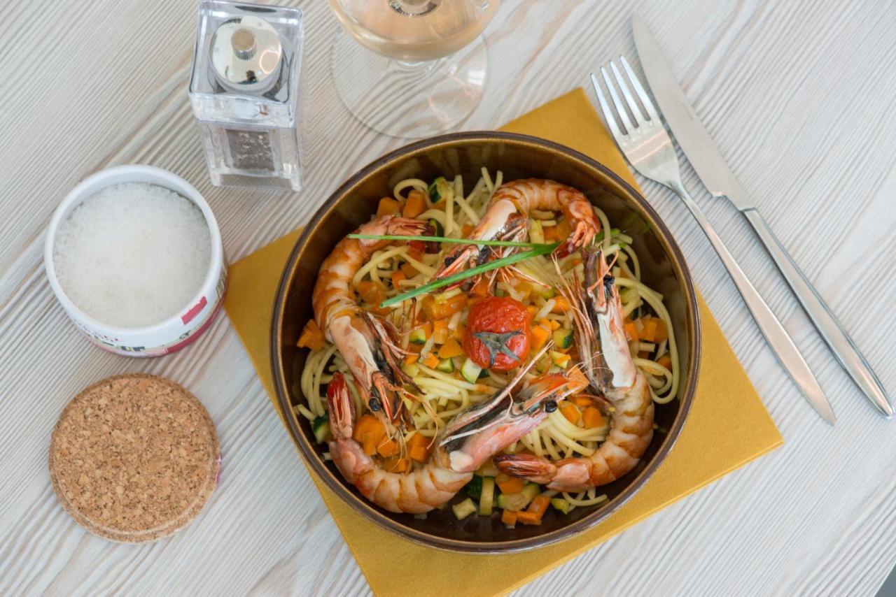 Ibis Styles Pertuis Portes Du Luberon Εξωτερικό φωτογραφία