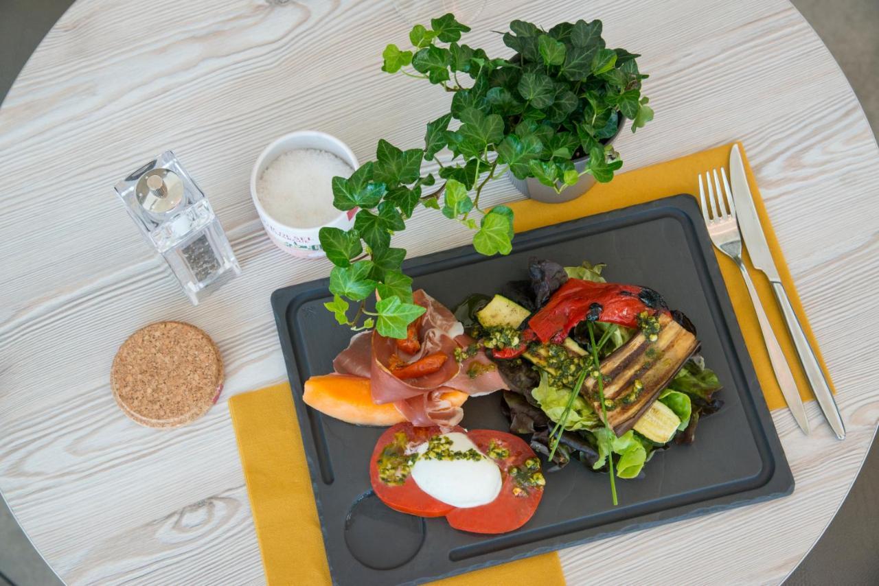Ibis Styles Pertuis Portes Du Luberon Εξωτερικό φωτογραφία